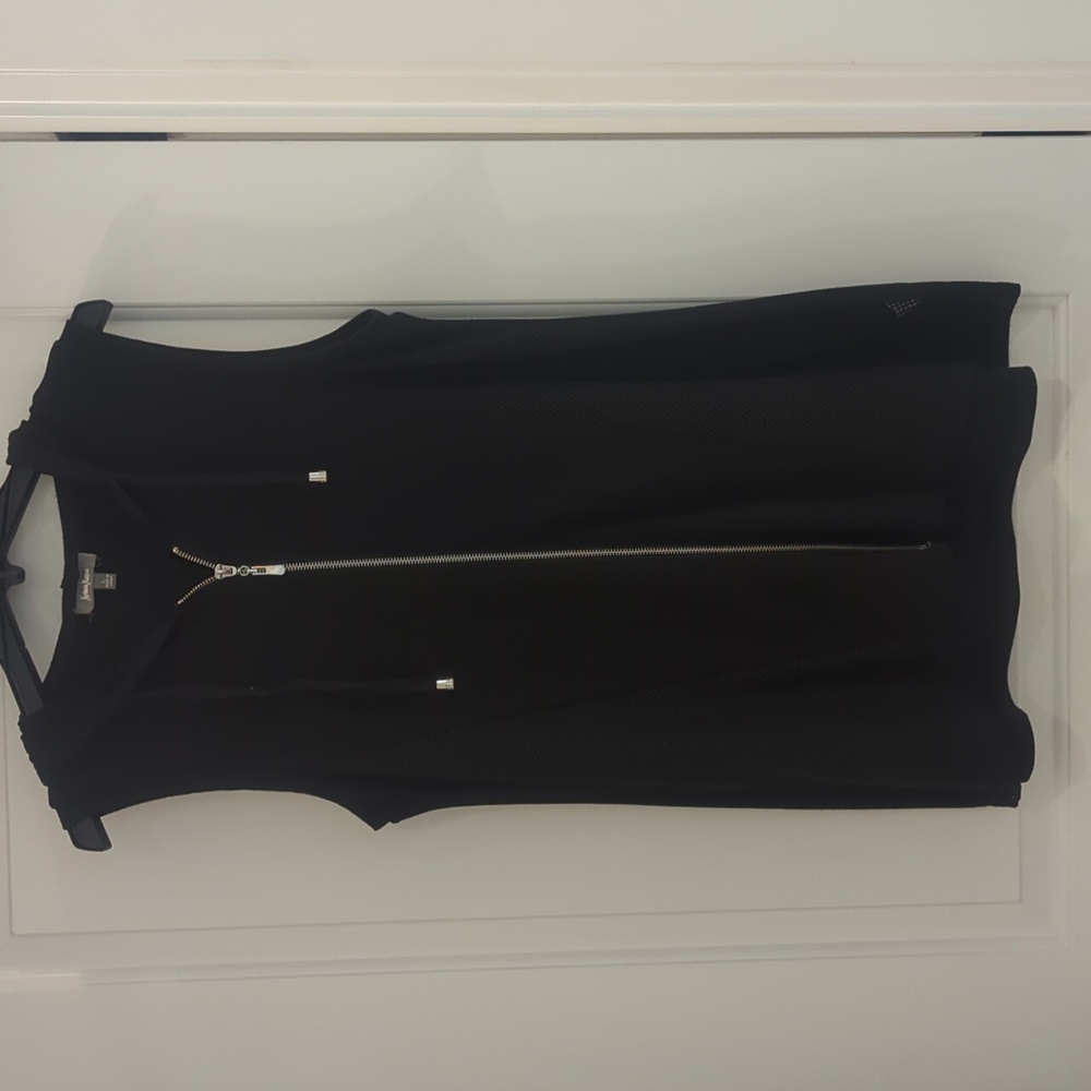 Neiman Marcus Black Zip Up Hooded Swim Cover Up With Mesh Style Panels On Front